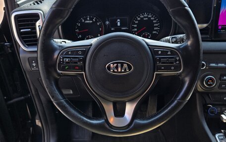 KIA Sportage IV рестайлинг, 2018 год, 2 300 000 рублей, 5 фотография