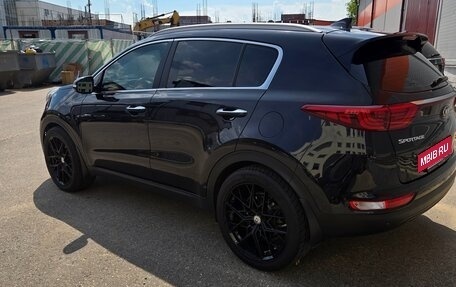 KIA Sportage IV рестайлинг, 2018 год, 2 300 000 рублей, 3 фотография