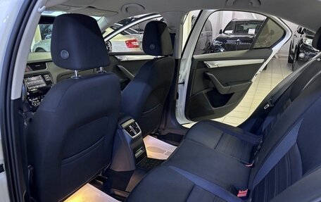 Skoda Octavia, 2018 год, 1 570 000 рублей, 10 фотография
