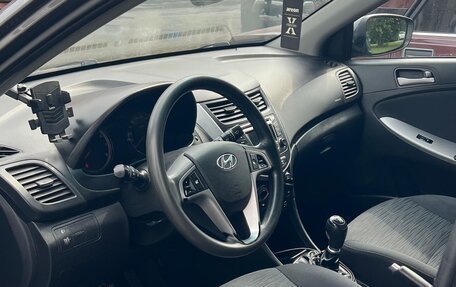 Hyundai Solaris II рестайлинг, 2014 год, 690 000 рублей, 5 фотография