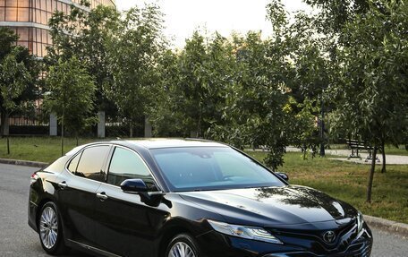Toyota Camry, 2020 год, 3 450 000 рублей, 8 фотография