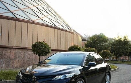 Toyota Camry, 2020 год, 3 450 000 рублей, 6 фотография