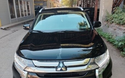 Mitsubishi Outlander III рестайлинг 3, 2015 год, 1 650 000 рублей, 1 фотография