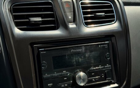 Renault Logan II, 2014 год, 949 000 рублей, 19 фотография