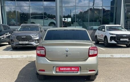 Renault Logan II, 2018 год, 740 000 рублей, 4 фотография