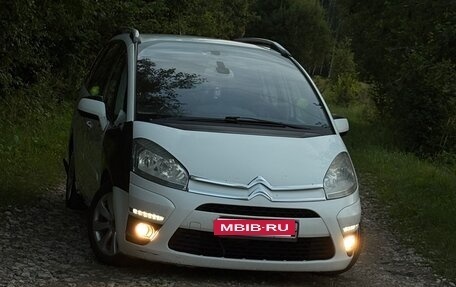 Citroen C4 Picasso II рестайлинг, 2012 год, 400 000 рублей, 5 фотография