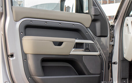 Land Rover Defender II, 2022 год, 6 199 000 рублей, 26 фотография