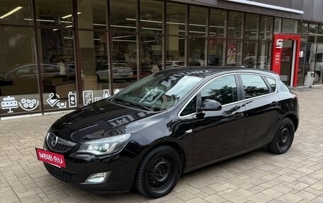 Opel Astra J, 2010 год, 660 000 рублей, 2 фотография