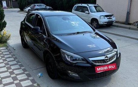 Opel Astra J, 2010 год, 660 000 рублей, 4 фотография