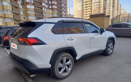 Toyota RAV4, 2019 год, 2 750 000 рублей, 5 фотография
