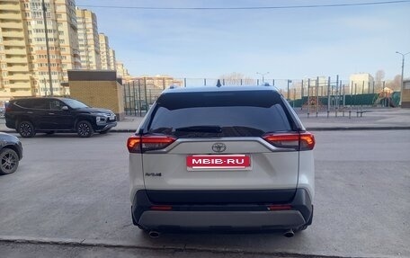 Toyota RAV4, 2019 год, 2 750 000 рублей, 2 фотография