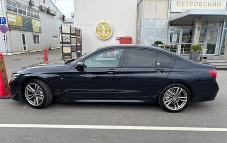 BMW 7 серия, 2018 год, 3 400 000 рублей, 4 фотография