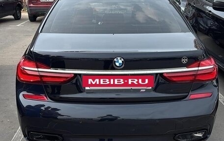 BMW 7 серия, 2018 год, 3 400 000 рублей, 2 фотография