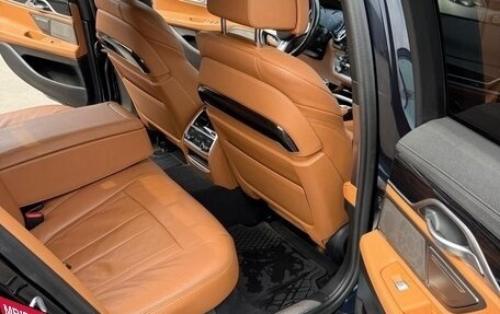BMW 7 серия, 2018 год, 3 400 000 рублей, 14 фотография