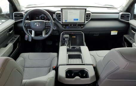 Toyota Tundra, 2023 год, 8 500 000 рублей, 5 фотография
