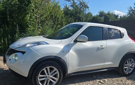 Nissan Juke II, 2013 год, 900 000 рублей, 6 фотография