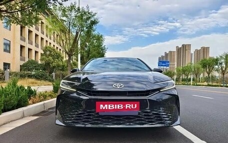 Toyota Camry, 2024 год, 3 750 000 рублей, 4 фотография