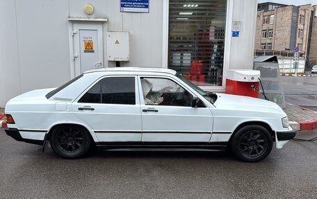 Mercedes-Benz 190 (W201), 1986 год, 300 000 рублей, 3 фотография
