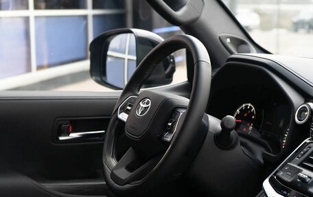 Toyota Land Cruiser, 2024 год, 13 900 000 рублей, 31 фотография
