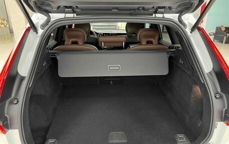 Volvo XC60 II, 2022 год, 3 340 000 рублей, 7 фотография