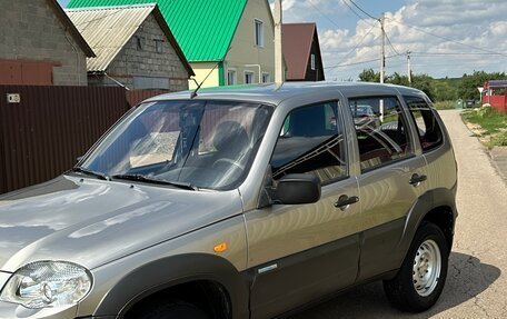 Chevrolet Niva I рестайлинг, 2009 год, 515 000 рублей, 3 фотография
