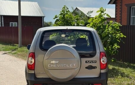 Chevrolet Niva I рестайлинг, 2009 год, 515 000 рублей, 5 фотография