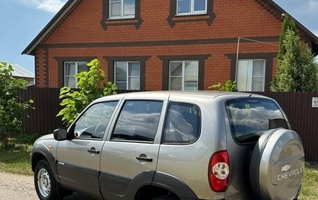 Chevrolet Niva I рестайлинг, 2009 год, 515 000 рублей, 4 фотография