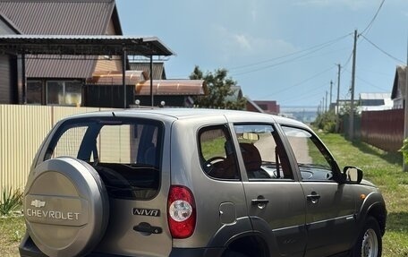 Chevrolet Niva I рестайлинг, 2009 год, 515 000 рублей, 6 фотография