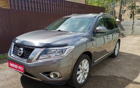 Nissan Pathfinder, 2015 год, 1 730 000 рублей, 5 фотография