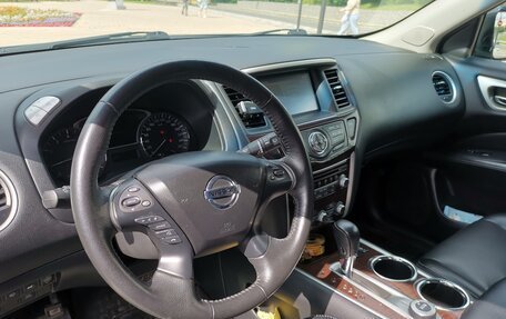 Nissan Pathfinder, 2015 год, 1 730 000 рублей, 10 фотография