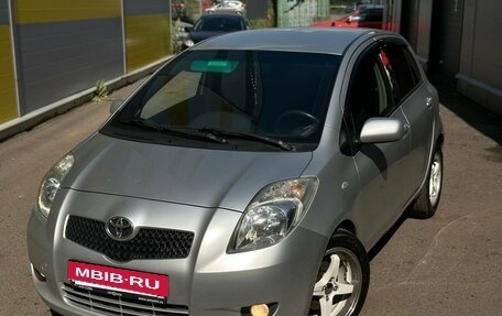 Toyota Yaris III рестайлинг, 2008 год, 560 000 рублей, 3 фотография