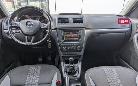 Skoda Yeti I рестайлинг, 2017 год, 1 260 000 рублей, 22 фотография