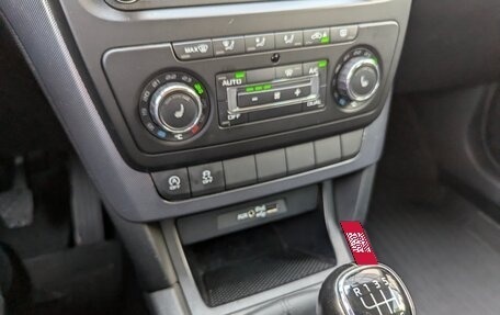 Skoda Yeti I рестайлинг, 2017 год, 1 260 000 рублей, 26 фотография