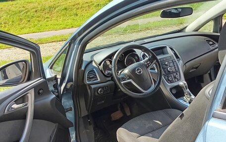 Opel Astra J, 2013 год, 700 000 рублей, 3 фотография