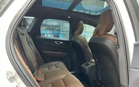 Volvo XC60 II, 2025 год, 6 100 000 рублей, 10 фотография