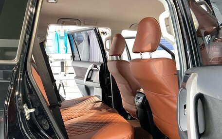 Toyota Land Cruiser Prado 150 рестайлинг 2, 2021 год, 6 300 000 рублей, 12 фотография