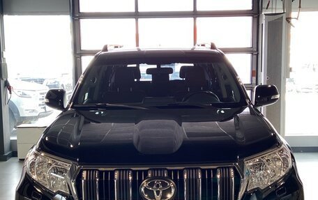 Toyota Land Cruiser Prado 150 рестайлинг 2, 2021 год, 6 300 000 рублей, 3 фотография