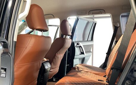Toyota Land Cruiser Prado 150 рестайлинг 2, 2021 год, 6 300 000 рублей, 14 фотография