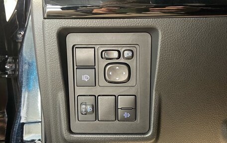 Toyota Land Cruiser Prado 150 рестайлинг 2, 2021 год, 6 300 000 рублей, 20 фотография