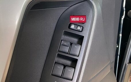 Toyota Land Cruiser Prado 150 рестайлинг 2, 2021 год, 6 300 000 рублей, 16 фотография