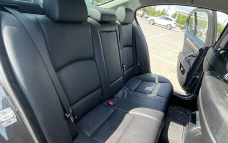 BMW 5 серия, 2012 год, 1 890 000 рублей, 16 фотография