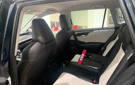 Toyota RAV4, 2019 год, 3 300 000 рублей, 11 фотография