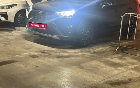 Toyota RAV4, 2019 год, 3 300 000 рублей, 3 фотография