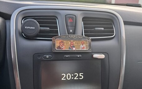 Renault Logan II, 2019 год, 870 000 рублей, 8 фотография