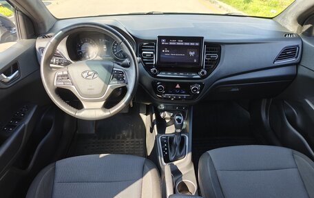 Hyundai Solaris II рестайлинг, 2021 год, 1 630 000 рублей, 6 фотография