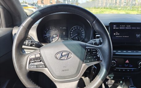 Hyundai Solaris II рестайлинг, 2021 год, 1 630 000 рублей, 11 фотография