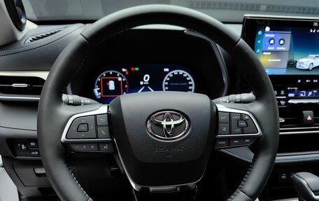 Toyota Highlander, 2025 год, 5 450 000 рублей, 30 фотография