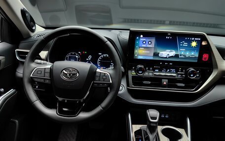 Toyota Highlander, 2025 год, 5 450 000 рублей, 29 фотография