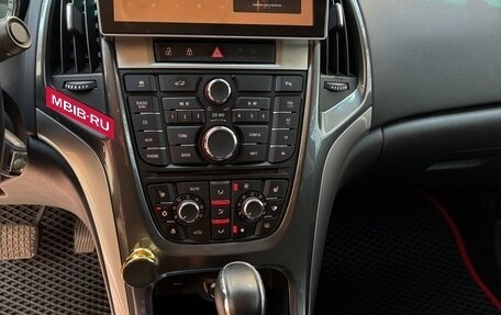 Opel Astra J, 2013 год, 1 050 000 рублей, 16 фотография
