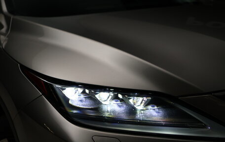 Lexus RX IV рестайлинг, 2019 год, 4 800 000 рублей, 10 фотография